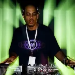 Dennis Ferrer