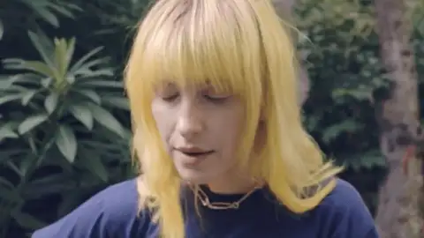 Hayley Williams confirma pausa do Paramore e fala sobre futuro da banda