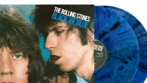 Rolling Stones anunciam reedição do álbum "Black And Blue" em box set de luxo com raridades