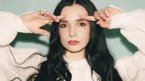 Poppy anuncia show solo em São Paulo