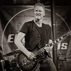 Eliot Lewis