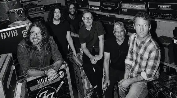 Escute a nova música, "Asking For A Friend", com letra e tradução!