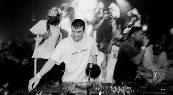 Ouça a nova música do Dj, "ICEY.. (with BIA)", com letra e tradução!