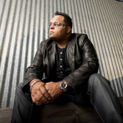 Israel Houghton