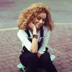 Izzy Bizu