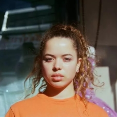 Nilüfer Yanya