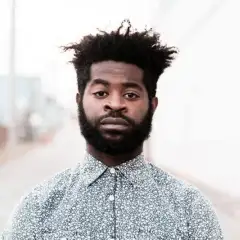 R.LUM.R